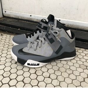 Lebron James • Nike